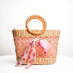 Straw w/ pink lining